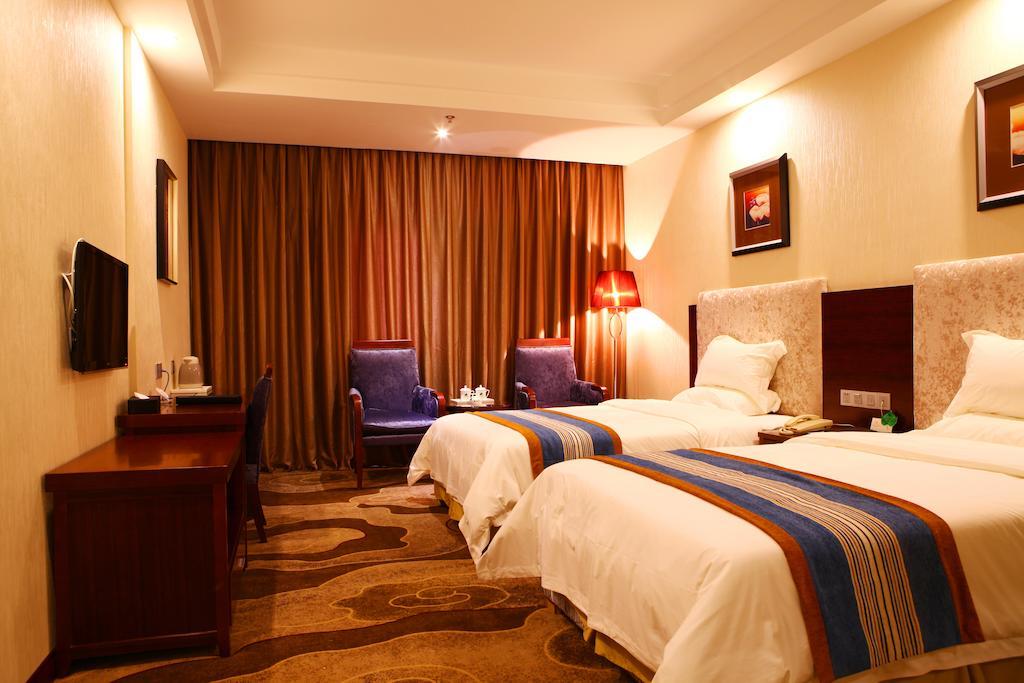 Mingcheng Times Hotel Чэнду Номер фото