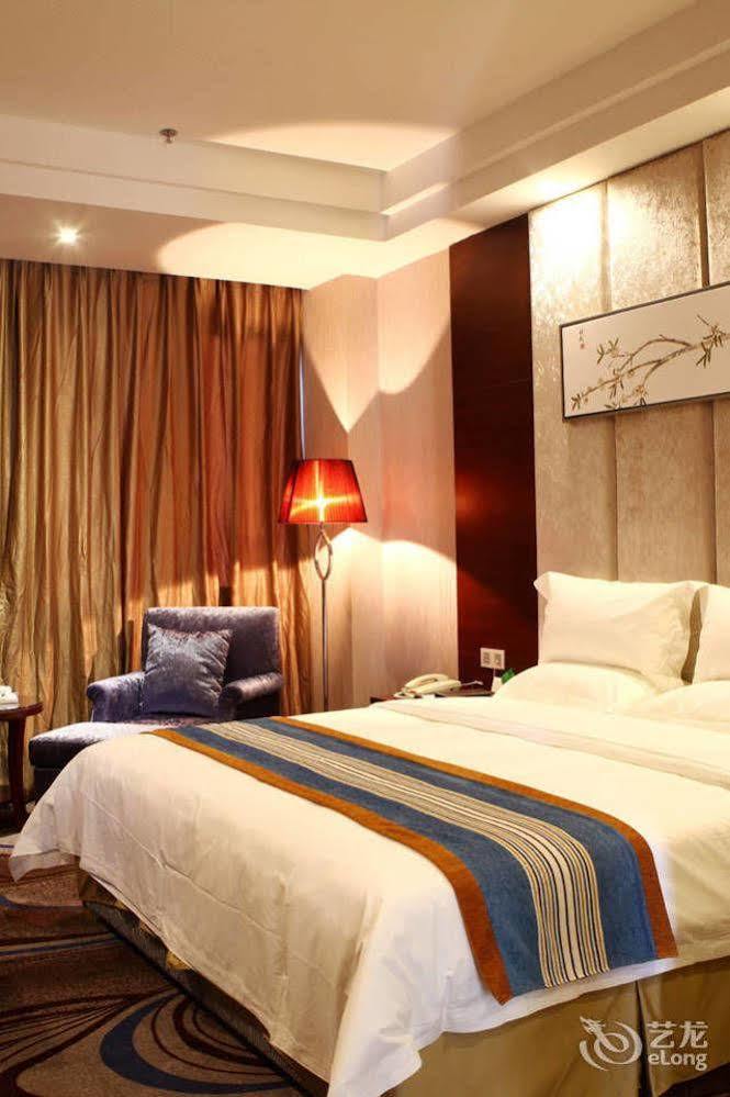Mingcheng Times Hotel Чэнду Экстерьер фото