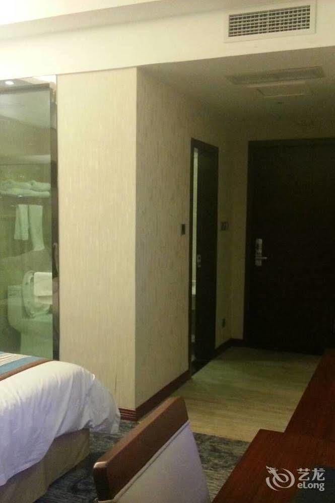 Mingcheng Times Hotel Чэнду Экстерьер фото